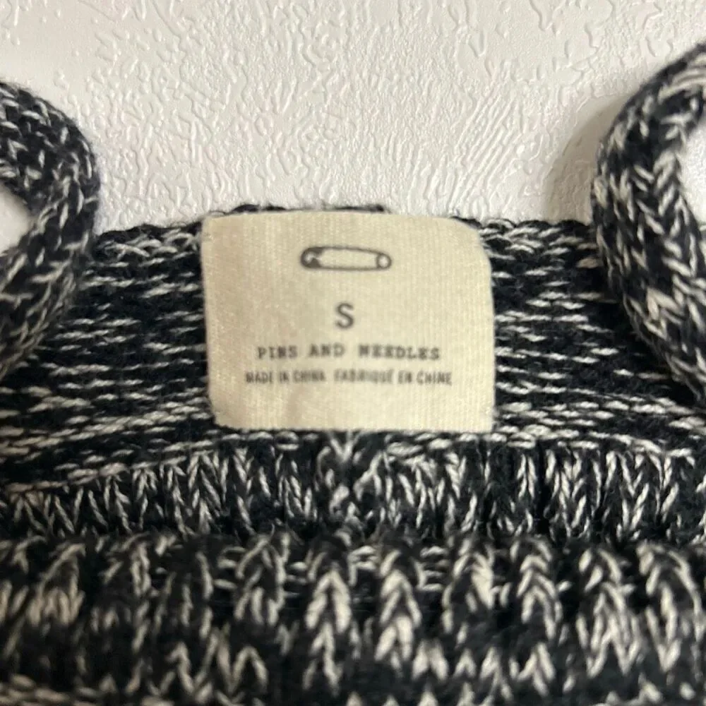 Pins and Needles Black White Knit Crop Top Sweater Tank Size Small